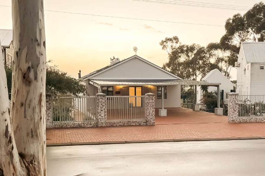 4 Bedroom Property for Sale in Koringberg Western Cape